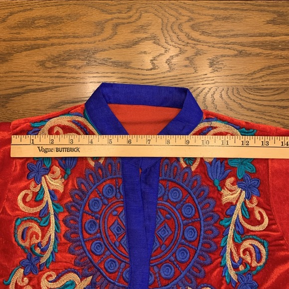 Red Velvet Multicolor Floral Embroidered Long Tunic Top Boho Kurta Sz S/XS - Picture 7 of 12